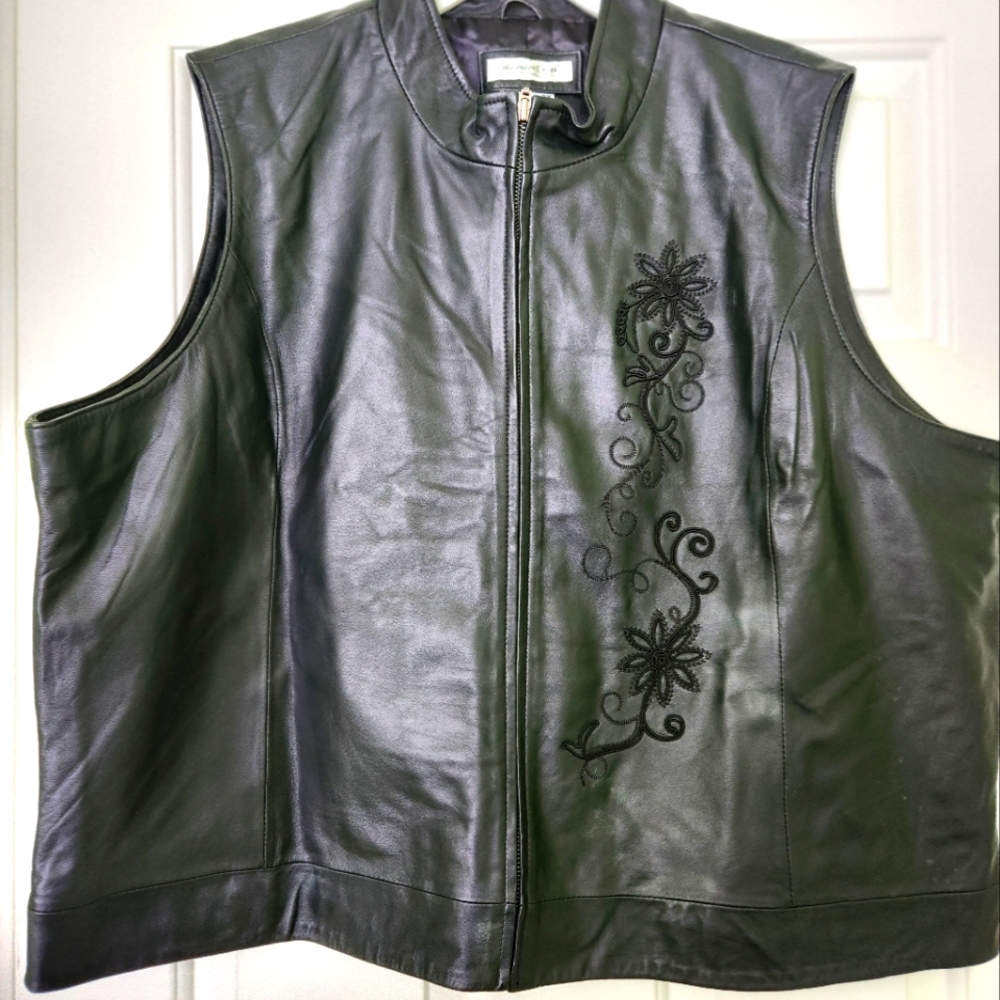 EMB LEATHER ZIP VEST